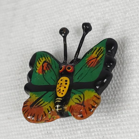 Really Beautiful Set of 2 Vintage Hand Painted Butterfly Pendants - Picture 2 of 12